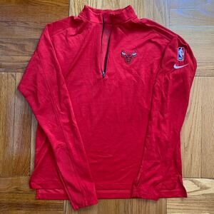 Nike Chicago Bulls Women medium drifit Quarter Zip